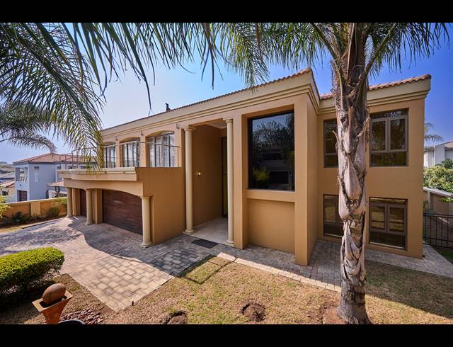 7 BEDROOM HOUSE FOR SALE IN BLUE HILLS